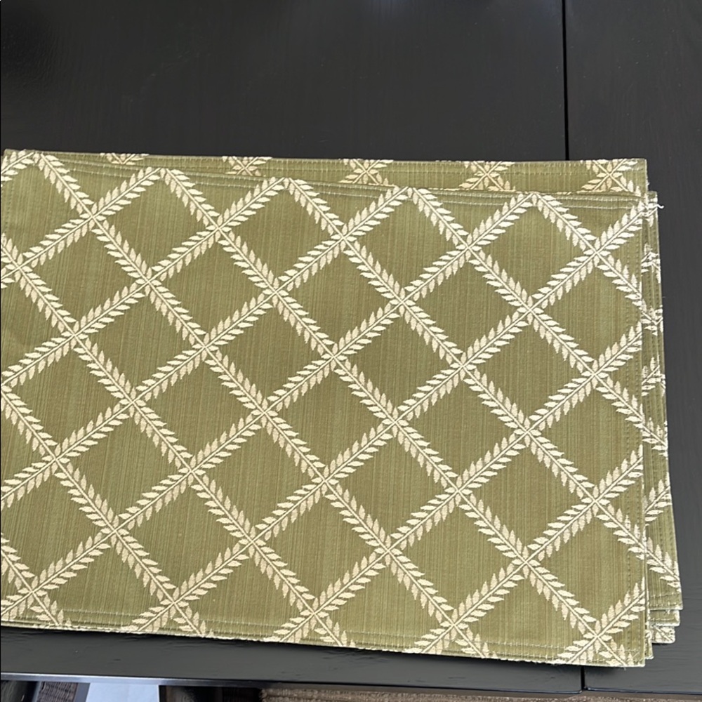 Green and Cream Patterned Placemats